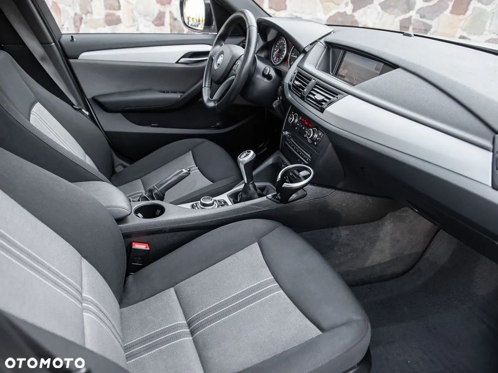 BMW X1 xDrive18d xLine - 30