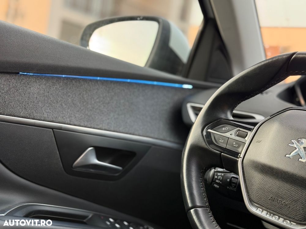 Peugeot 3008 PureTech 130 Stop & Start GPF Active Pack - 32
