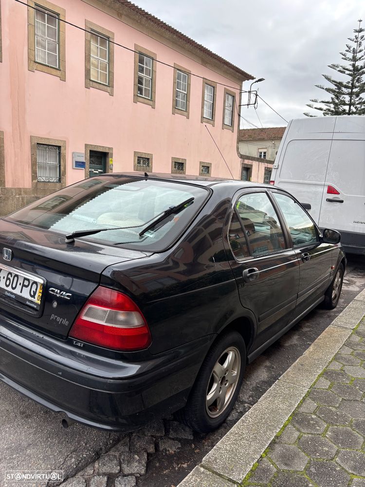 Honda Civic 1.4i Profile - 3