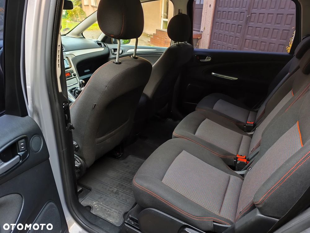 Ford S-Max 2.0 TDCi DPF Ambiente - 25