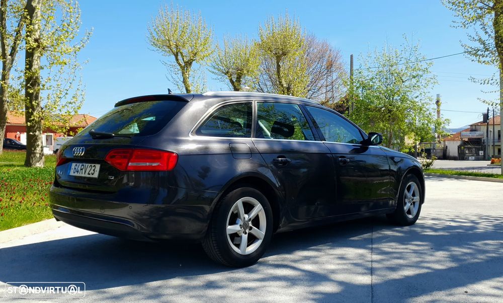 Audi A4 Avant 2.0 TDI Advance - 5