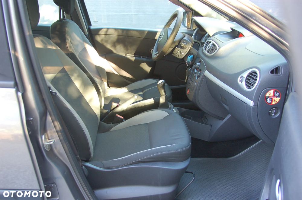 Renault Clio 1.2 16V Authentique Euro5 - 24