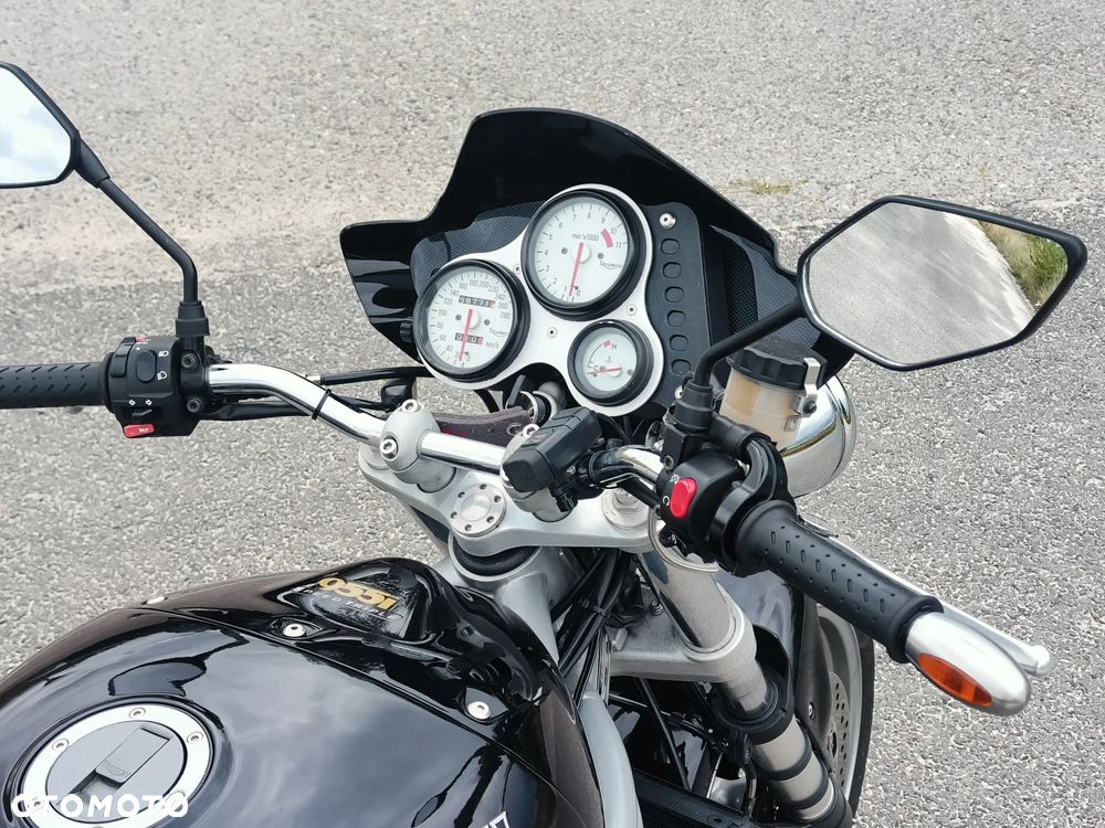Triumph Speed Triple - 18