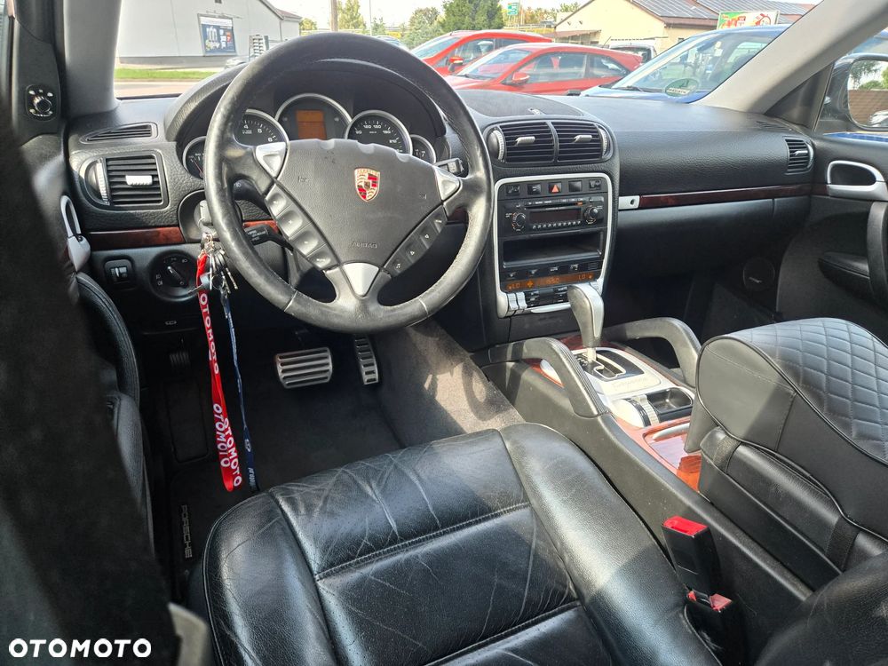 Porsche Cayenne - 13