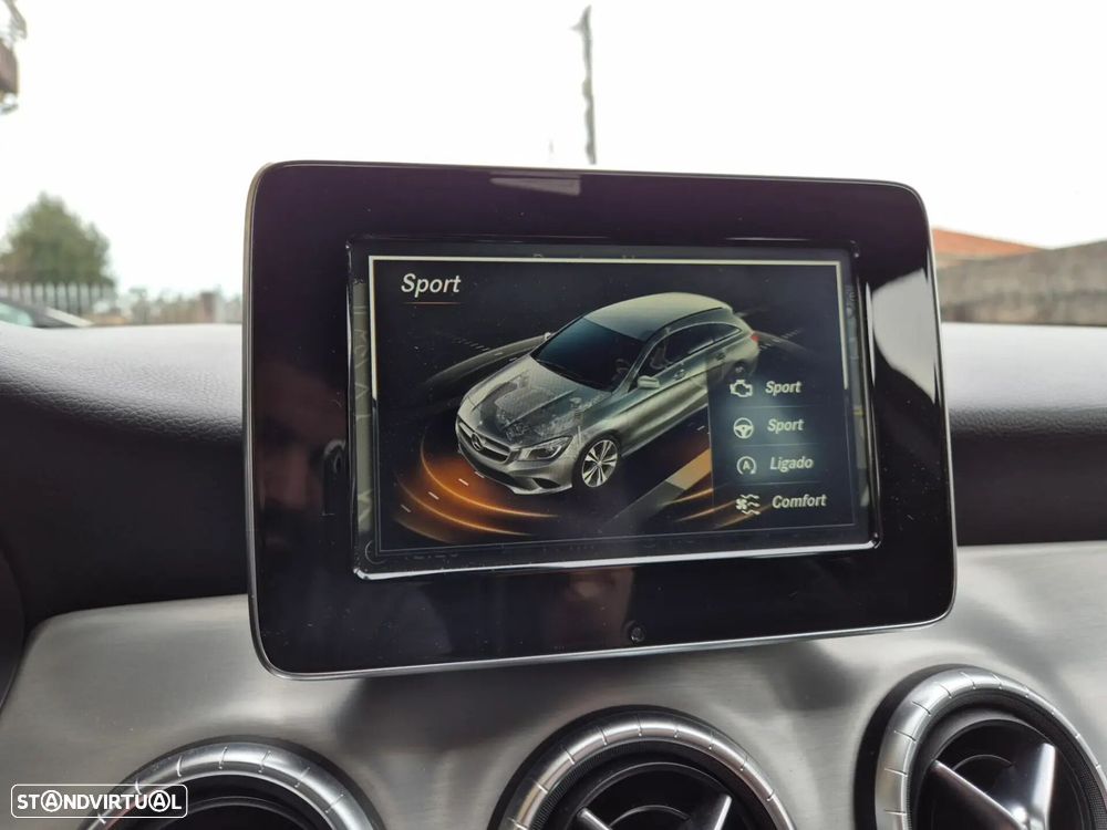 Mercedes-Benz CLA 200 - 25