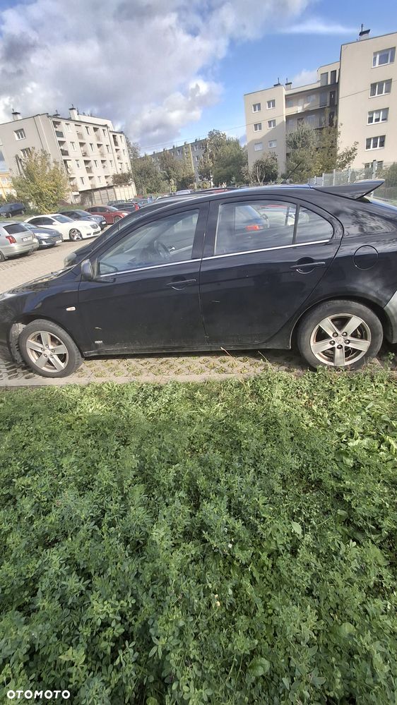 Mitsubishi Lancer - 11