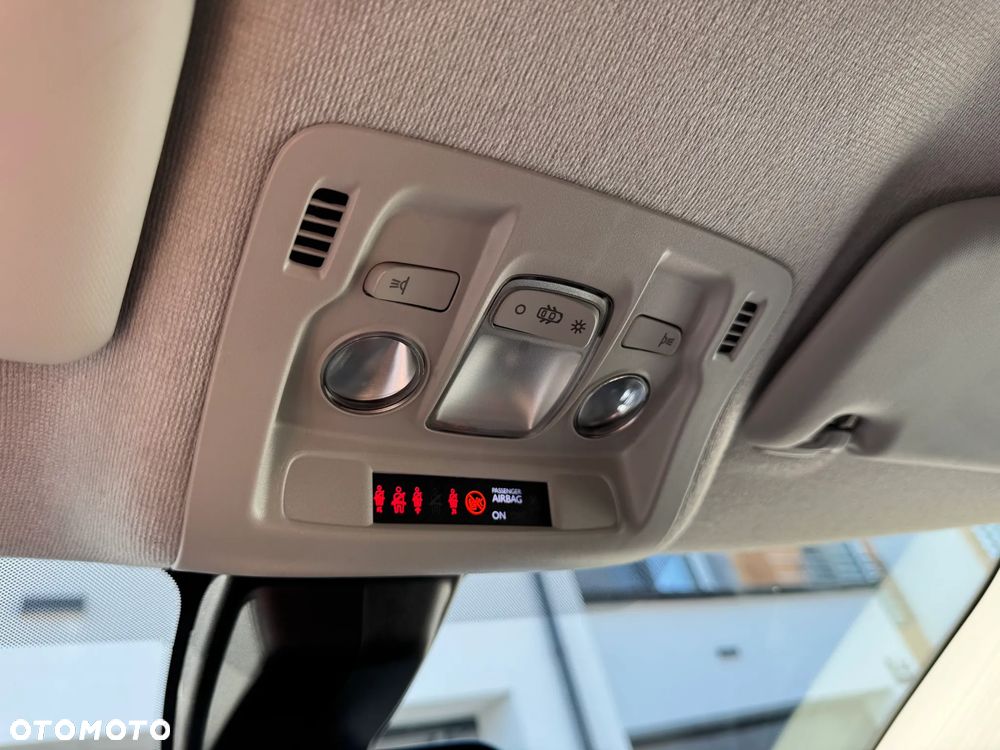Citroën C3 1.2 PureTech Shine - 21