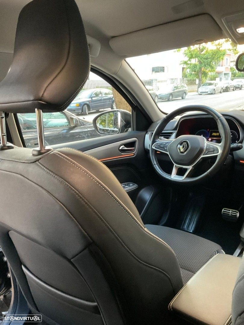 Renault Arkana 1.6 E-Tech Intens - 17