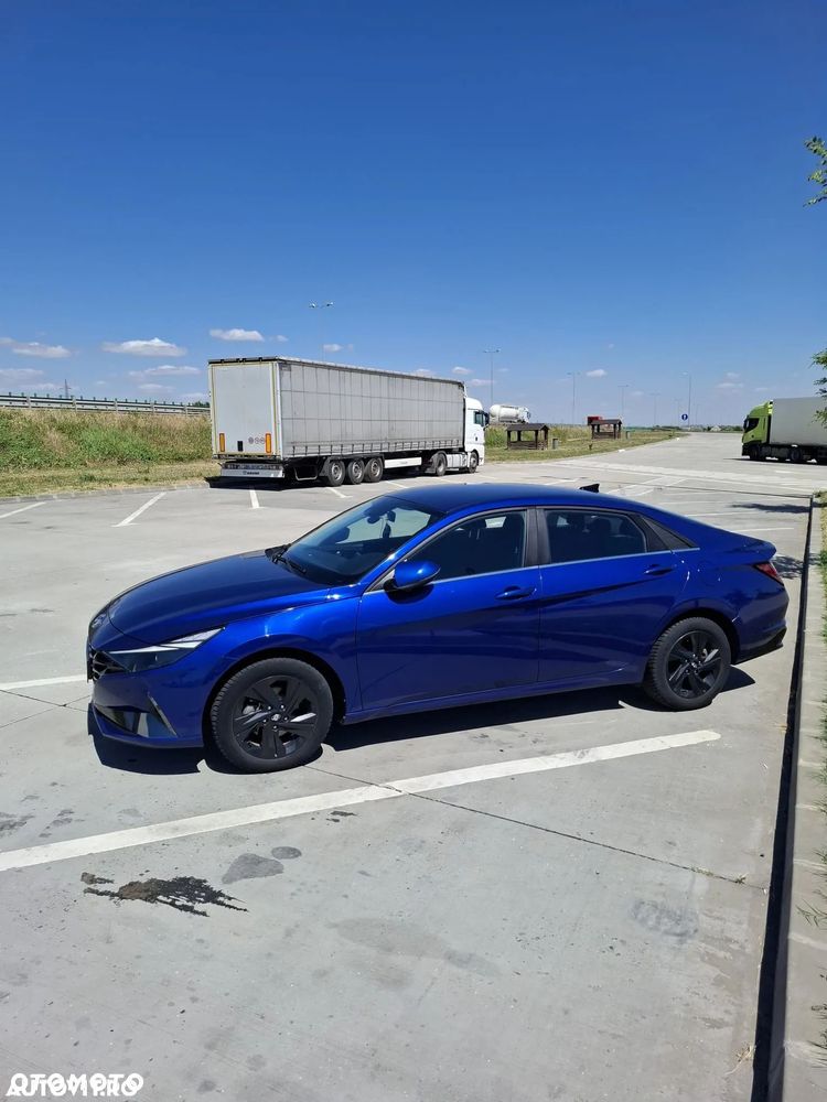Hyundai Elantra 1.6 Premium - 6