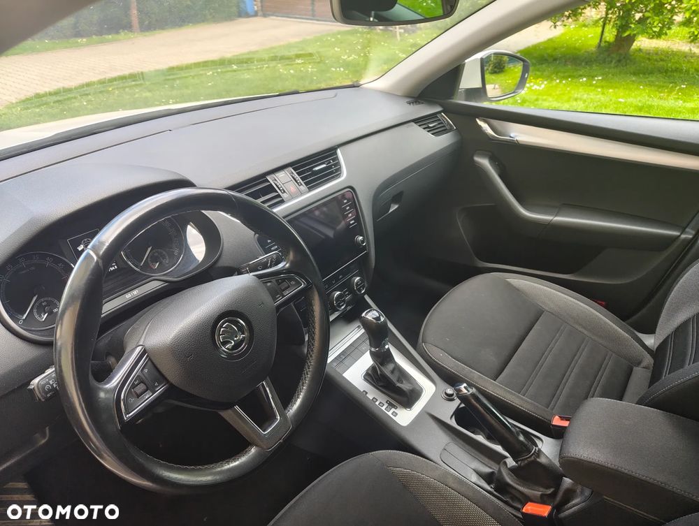Skoda Octavia 2.0 TDI Ambition DSG - 8