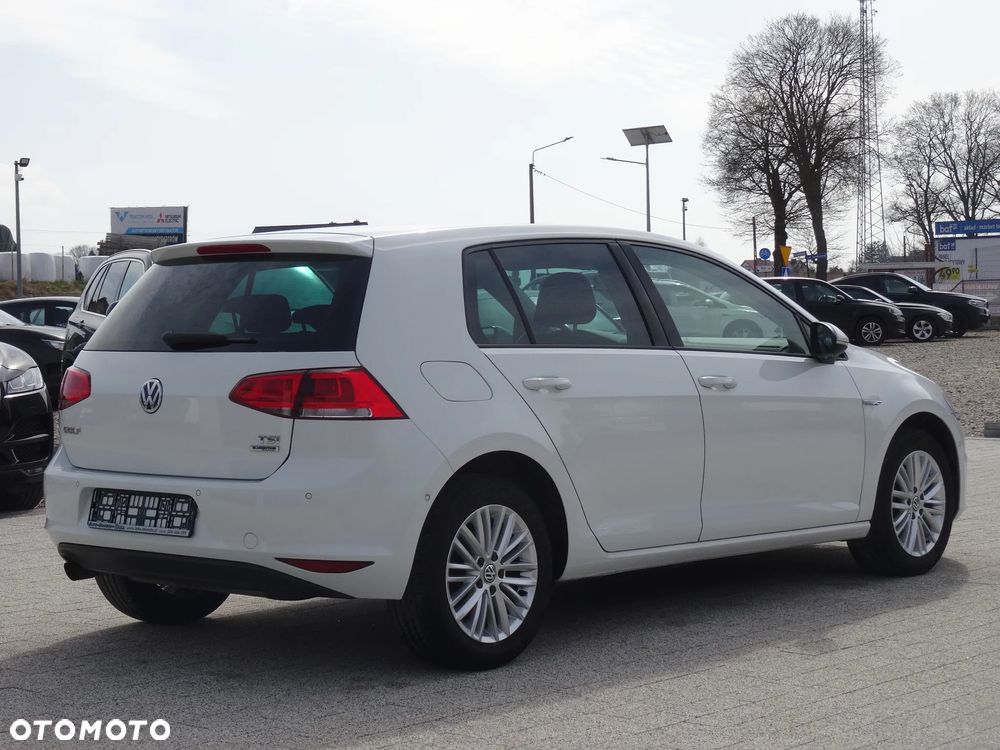 Volkswagen Golf 1.2 TSI BlueMotion Technology Cup - 10