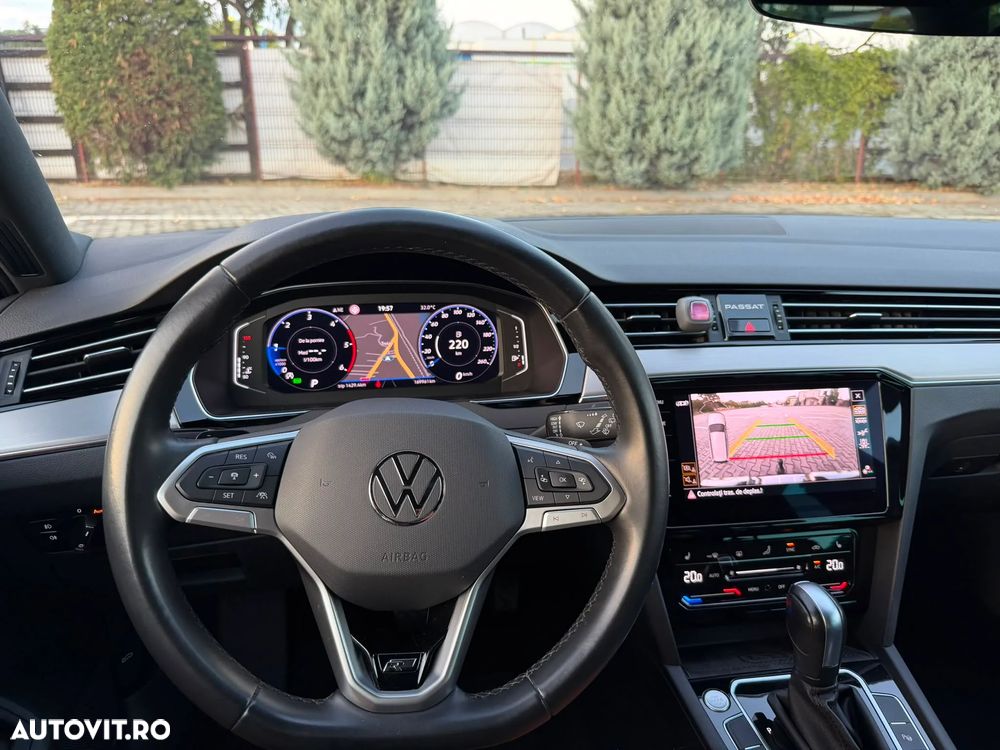 Volkswagen Passat - 17