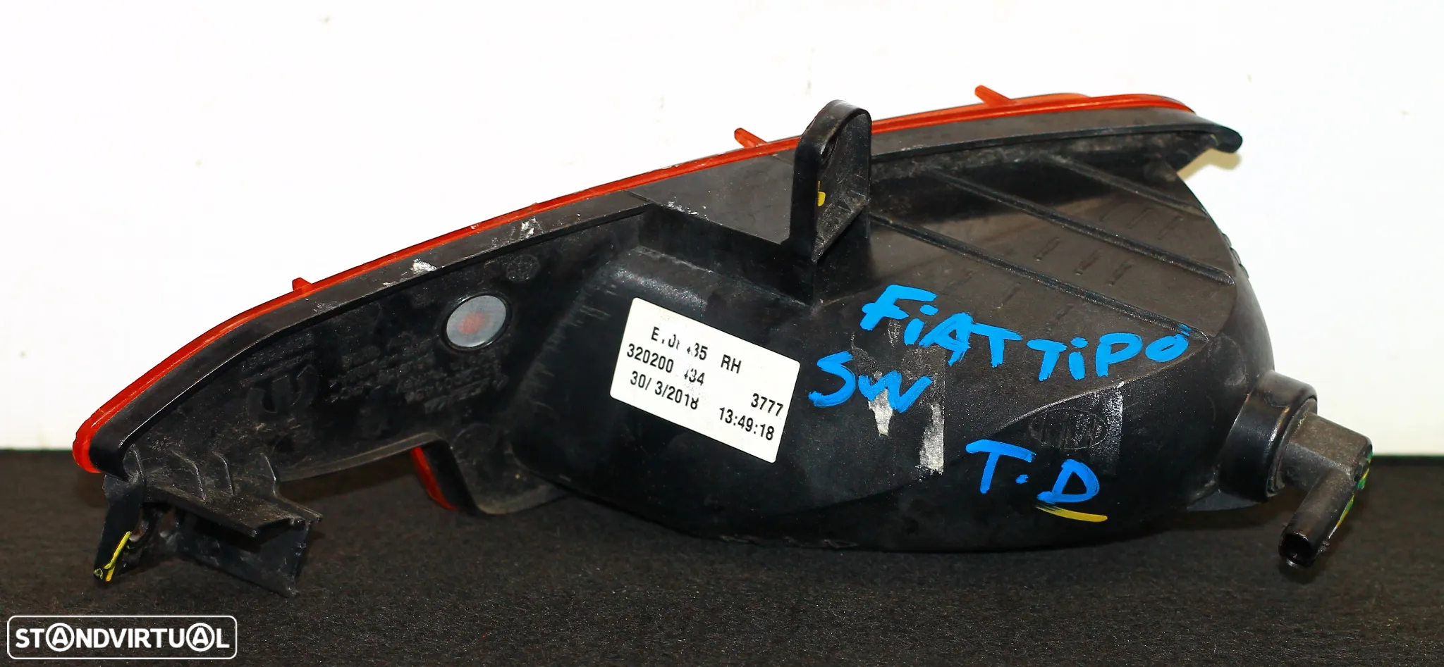FAROL DE NEVOEIRO TRASEIRO DIREITO FIAT TIPO SW - 3