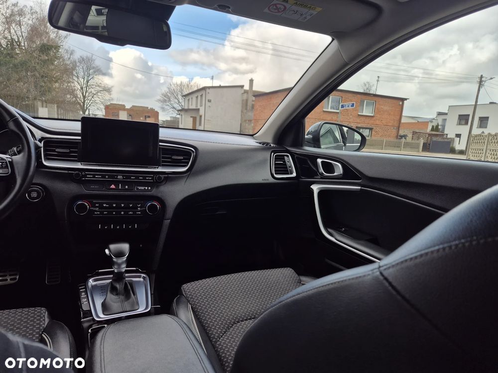 Kia Ceed 1.6 CRDi DCT GT Line - 16