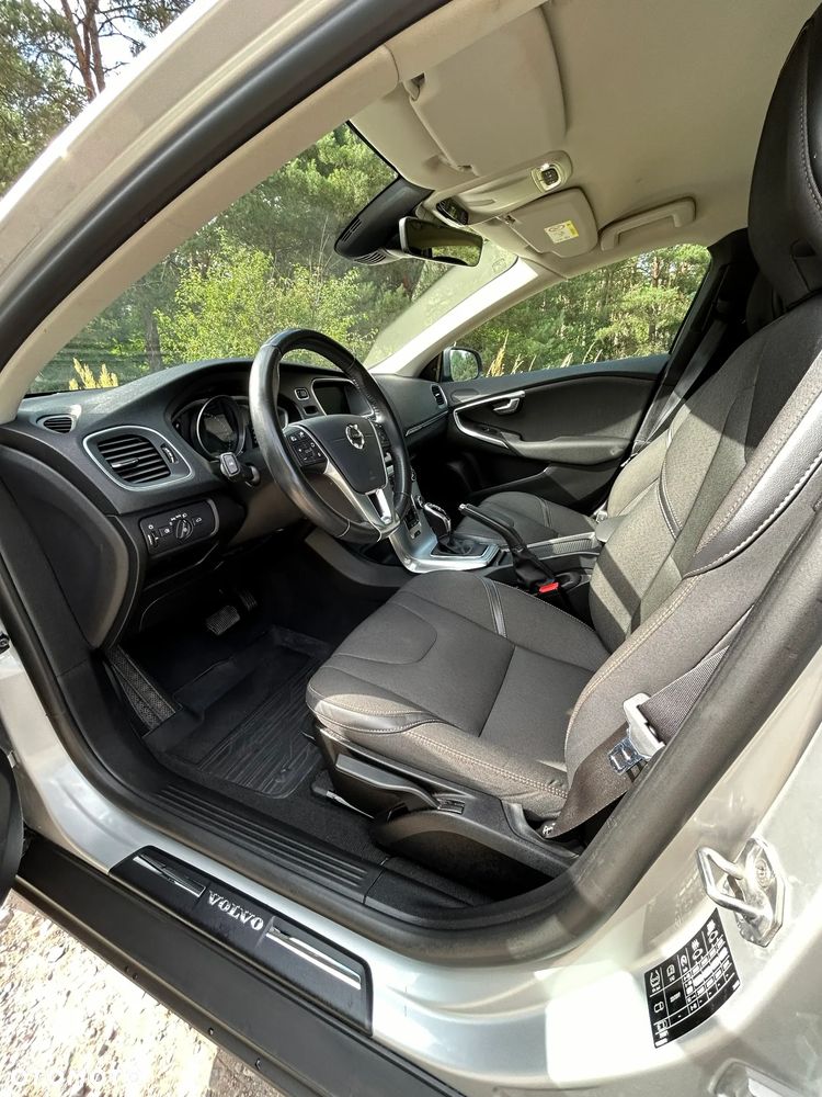 Volvo V40 T3 Drive-E R-Design Momentum - 16