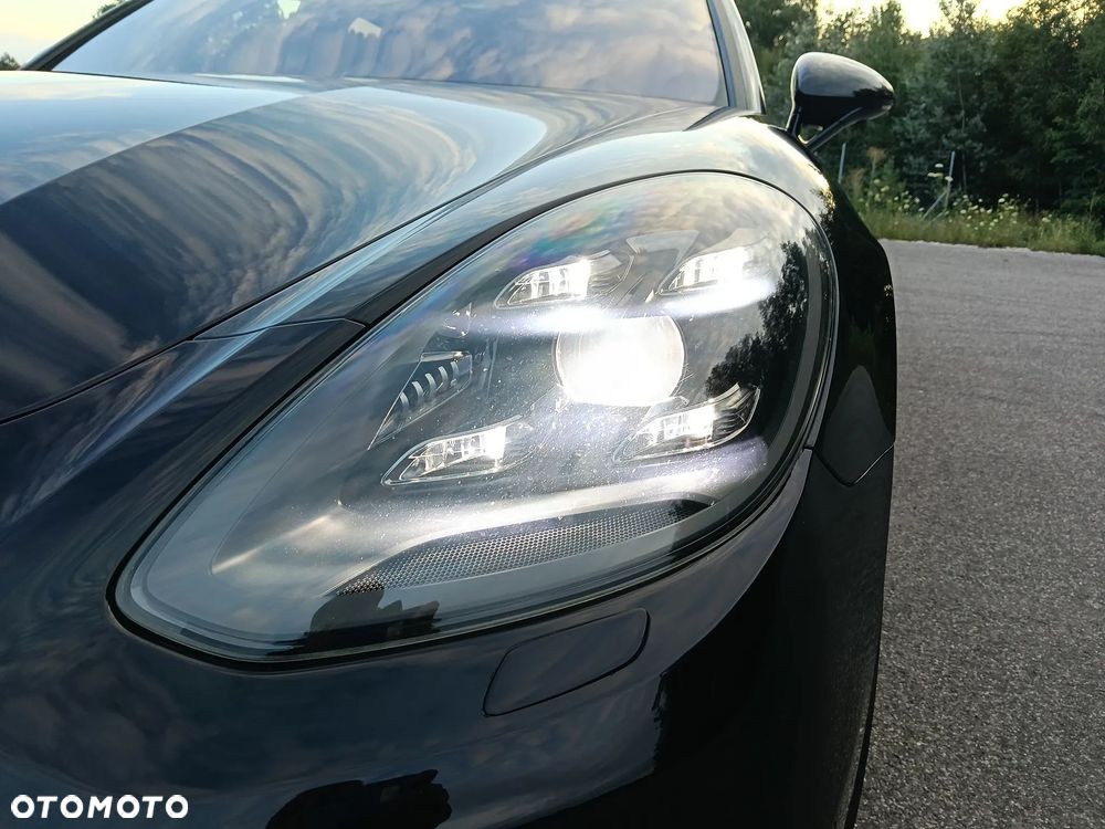 Porsche Panamera - 16