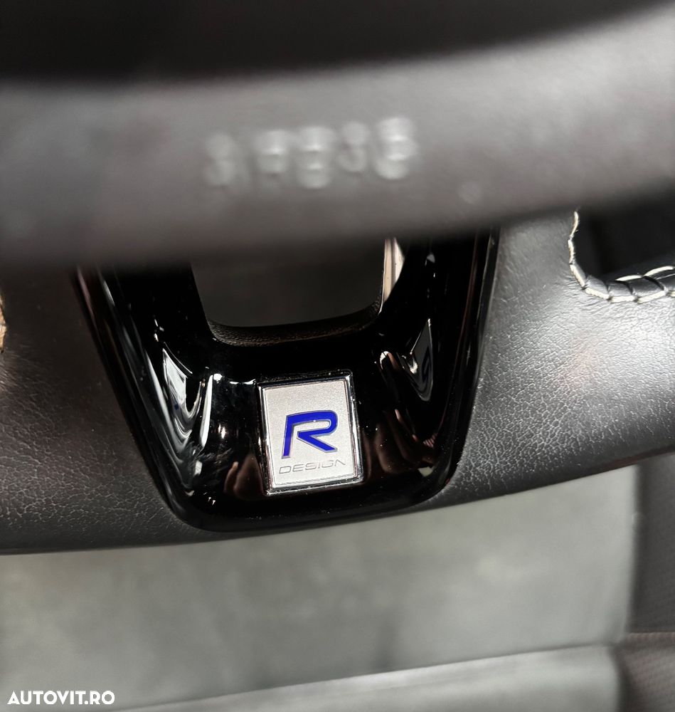 Volvo XC 60 D4 AWD Geartronic RDesign - 17