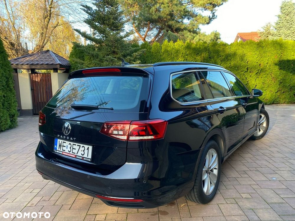 Volkswagen Passat - 12