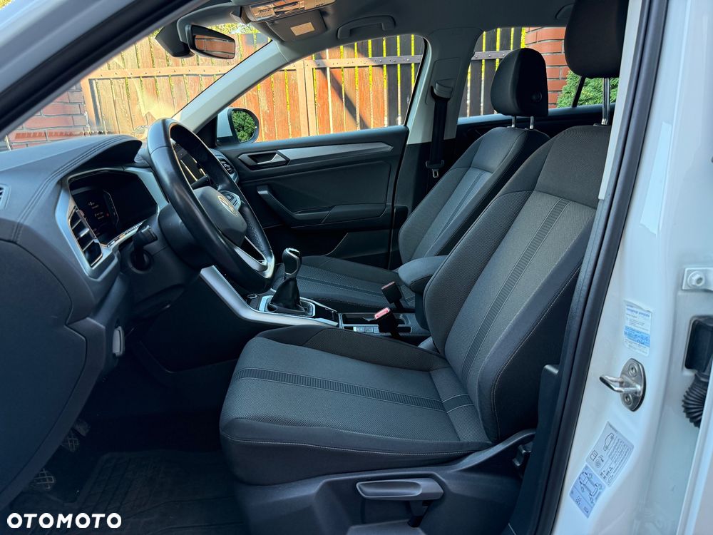 Volkswagen T-Roc - 8