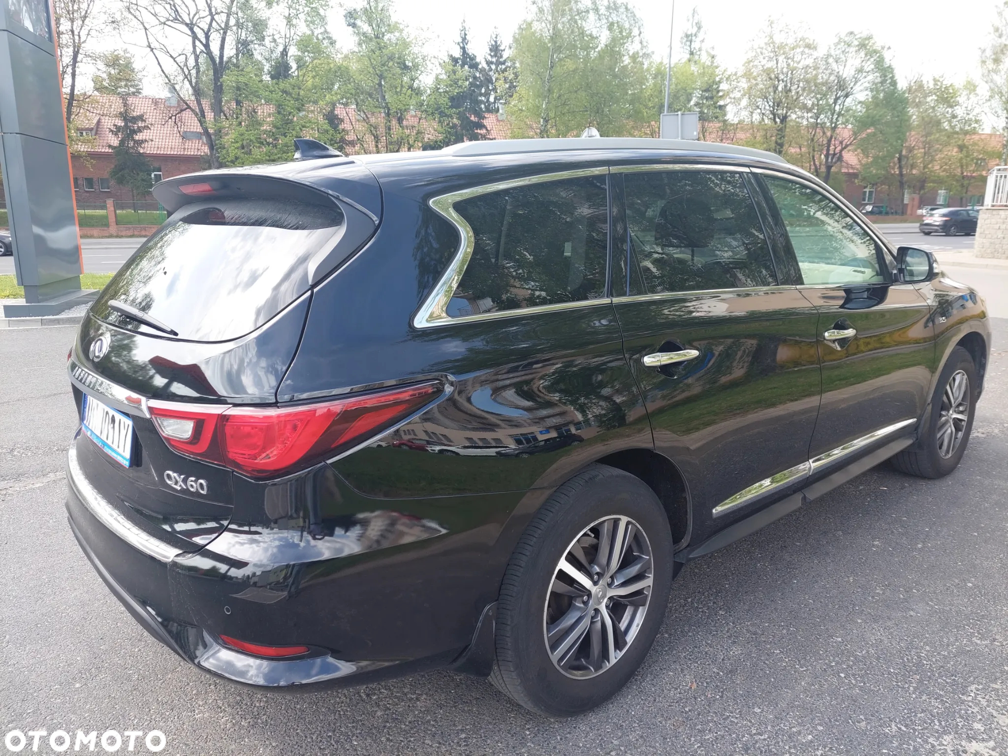 Infiniti QX60 - 10