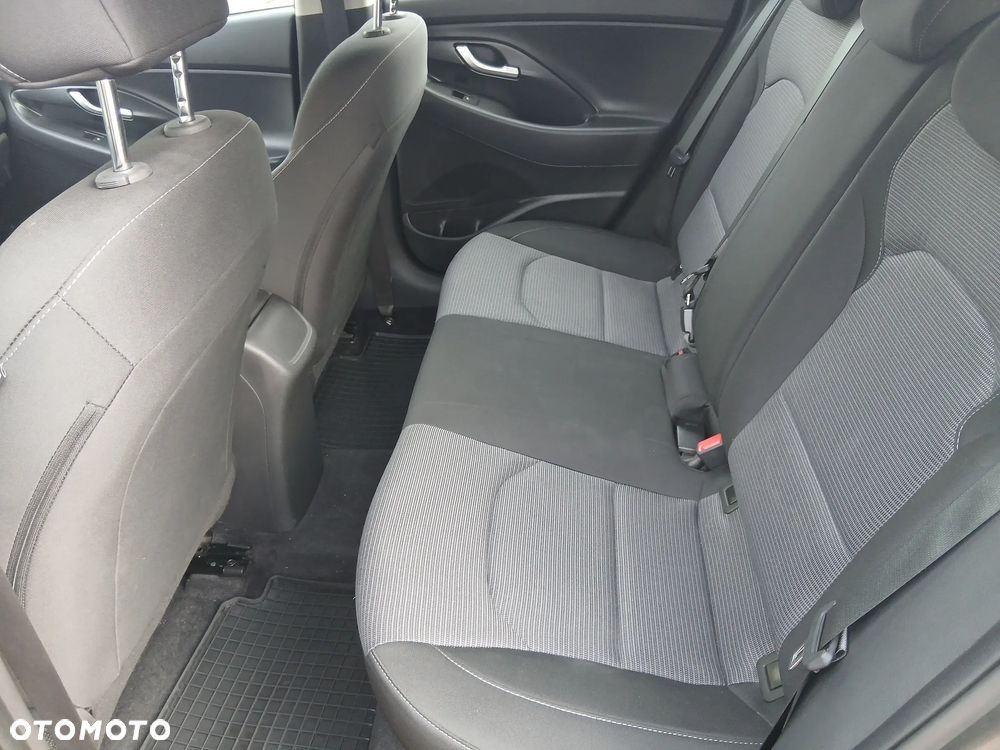Hyundai i30 1.5 T-GDI 48V Classic + - 11