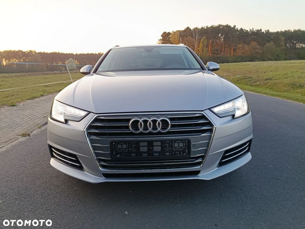 Audi A4 Avant 2.0 TFSI ultra S tronic sport - 24