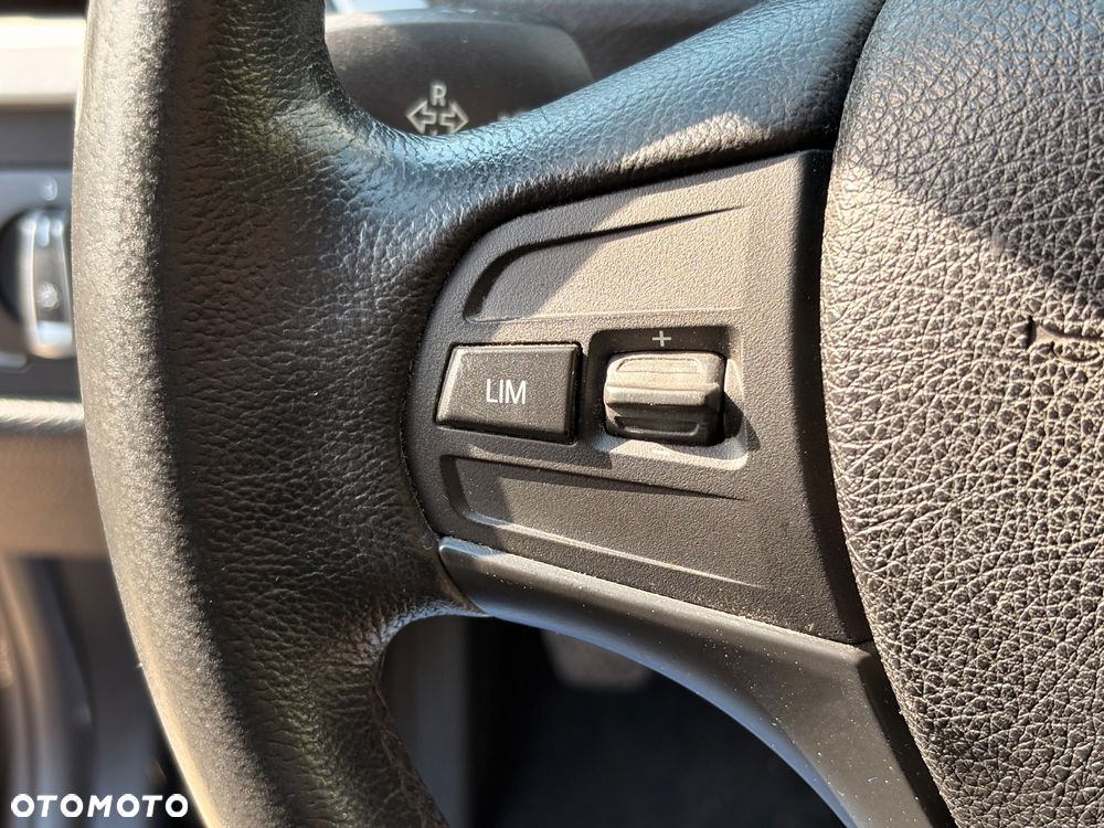 BMW Seria 3 320d DPF - 13