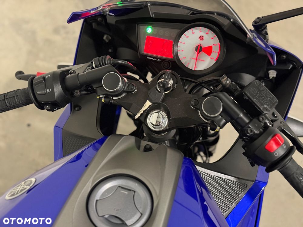 Yamaha YZF - 20