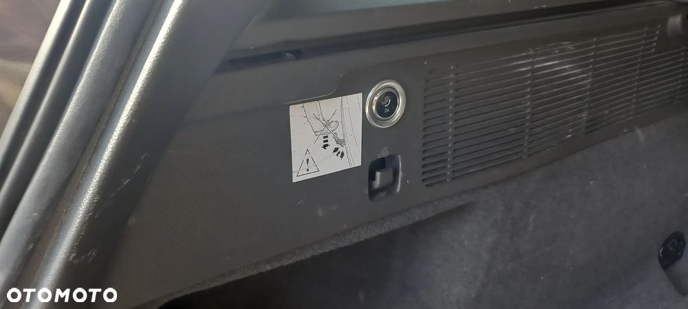 Ford Mondeo ver-2-0-tdci-start--stopp-powershift--aut-titanium - 11