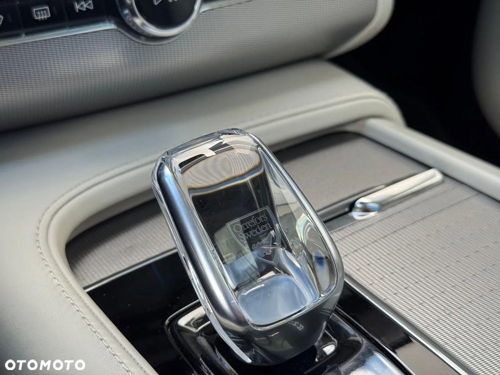 Volvo XC 90 - 32