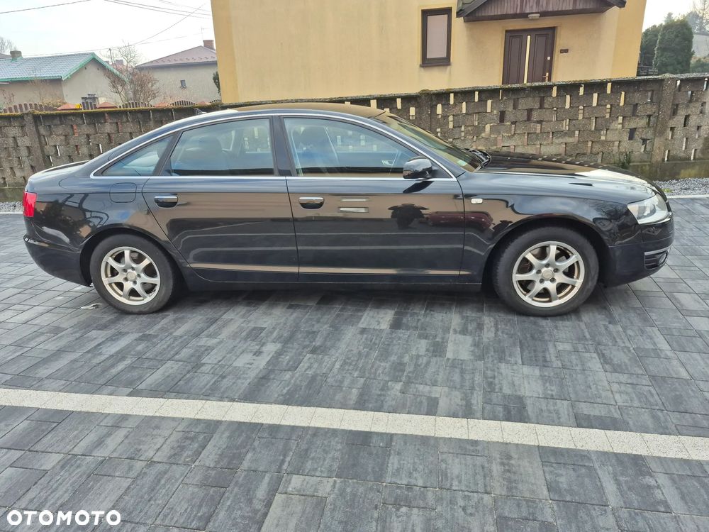 Audi A6 Limousine 2.4 - 4