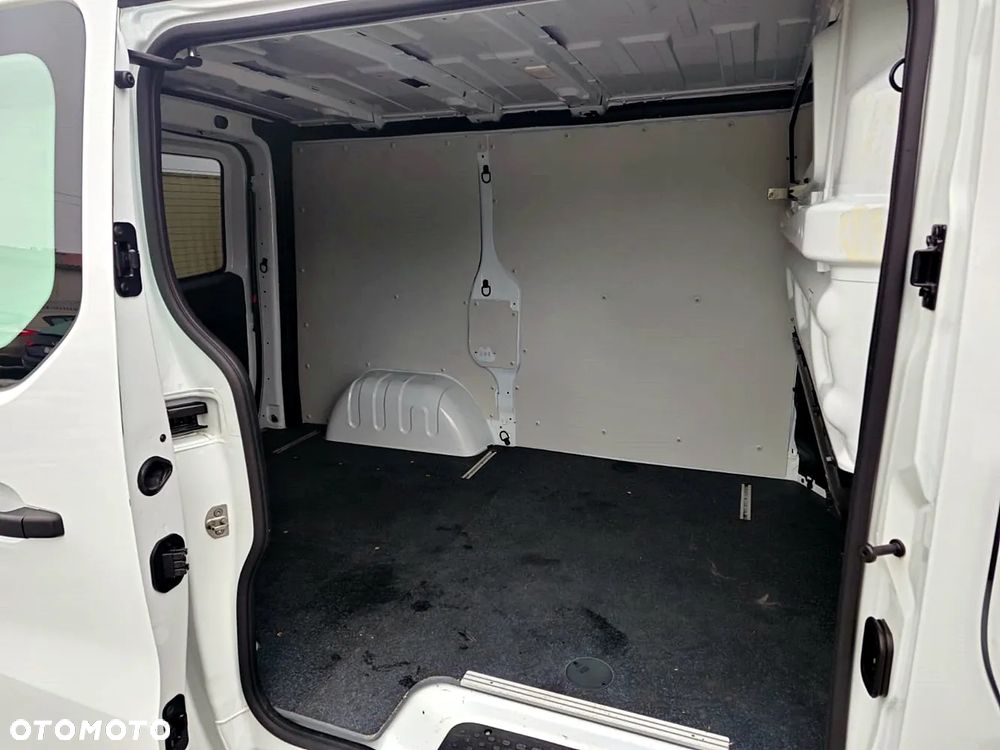 Renault Trafic - 10
