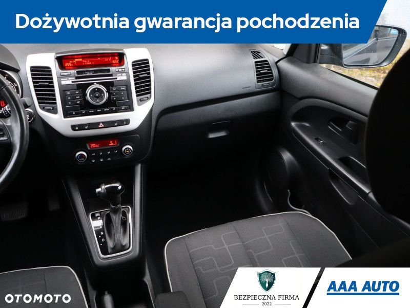 Kia Venga - 9