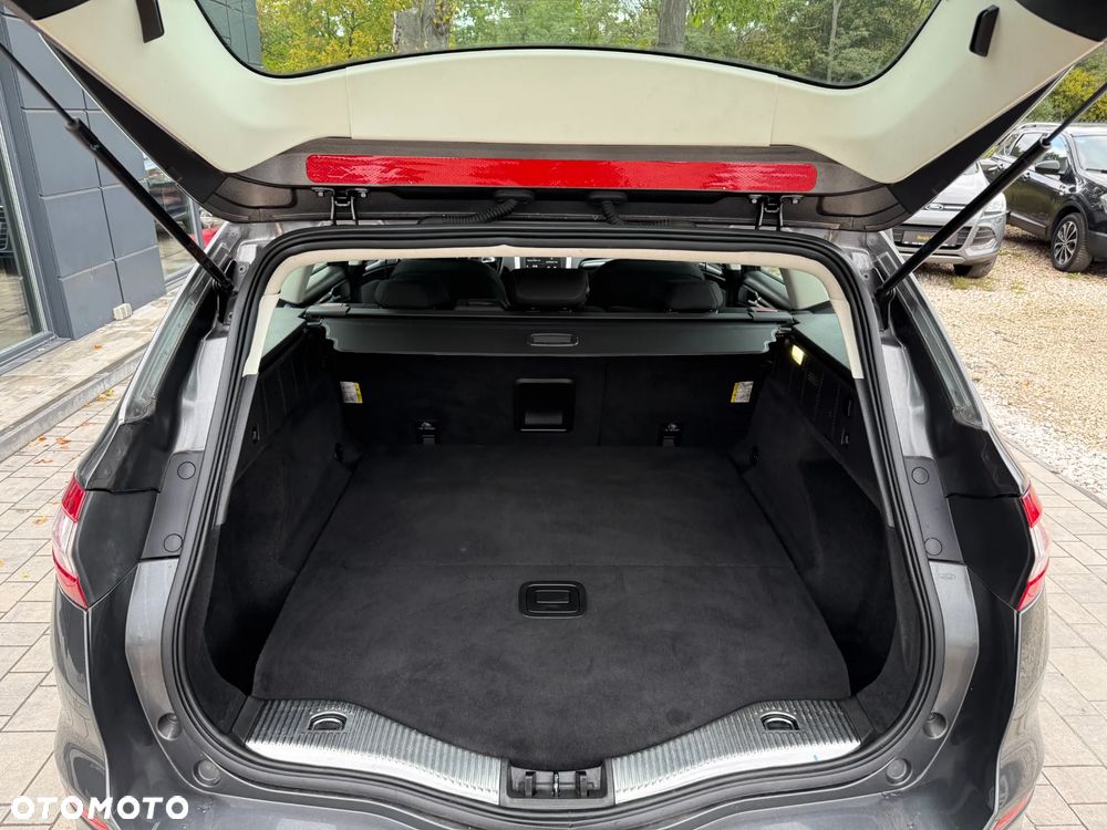 Ford Mondeo 1.6 TDCi Ambiente - 24