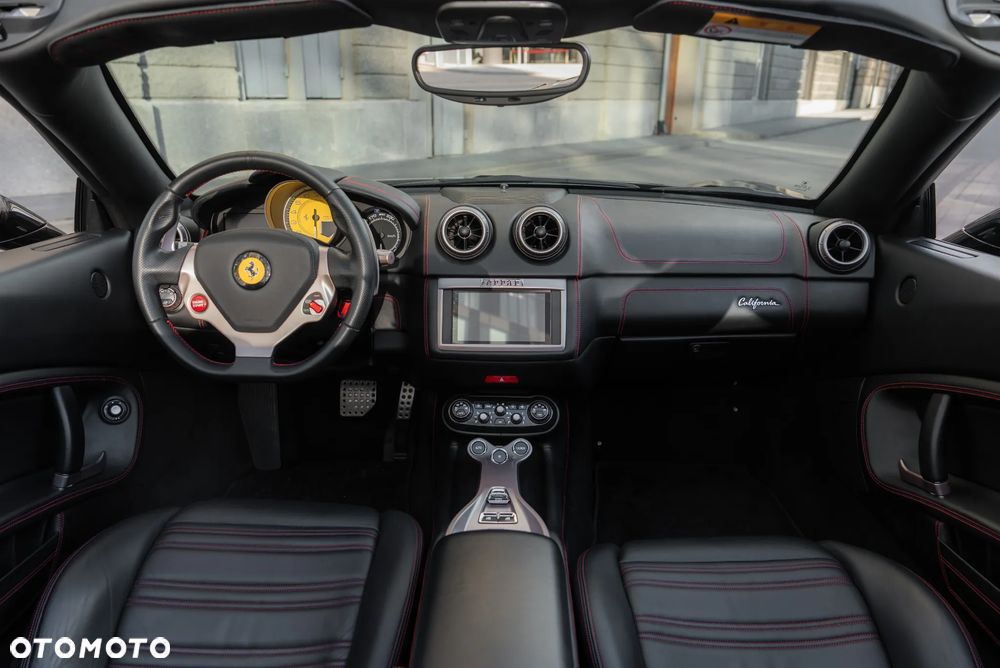 Ferrari California F1 DCT - 35