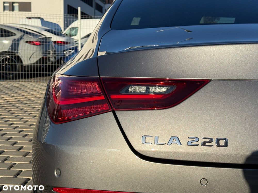 Mercedes-Benz CLA 220 mHEV 4-Matic AMG Line 8G-DCT - 13