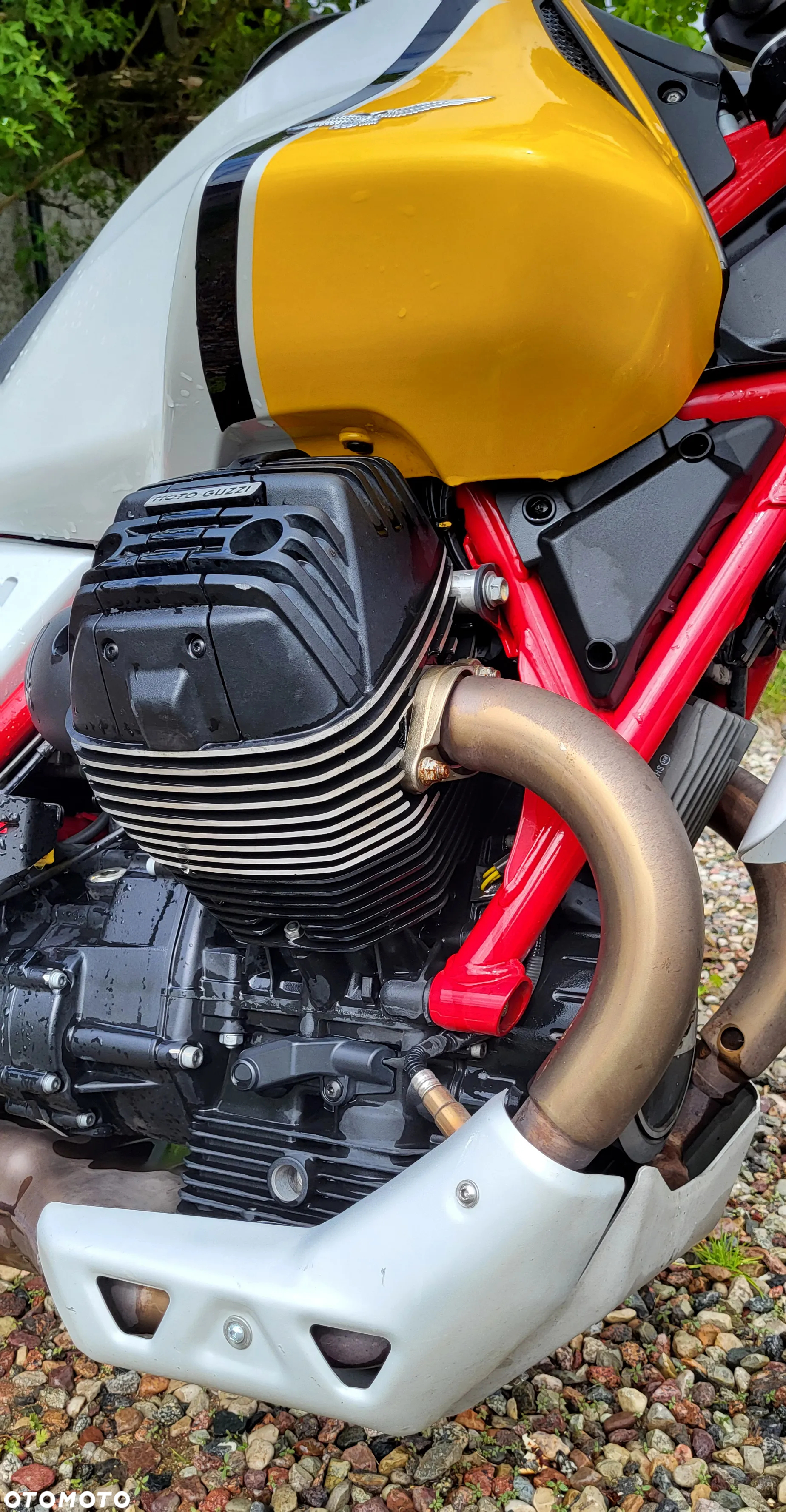 Moto Guzzi V85 - 10