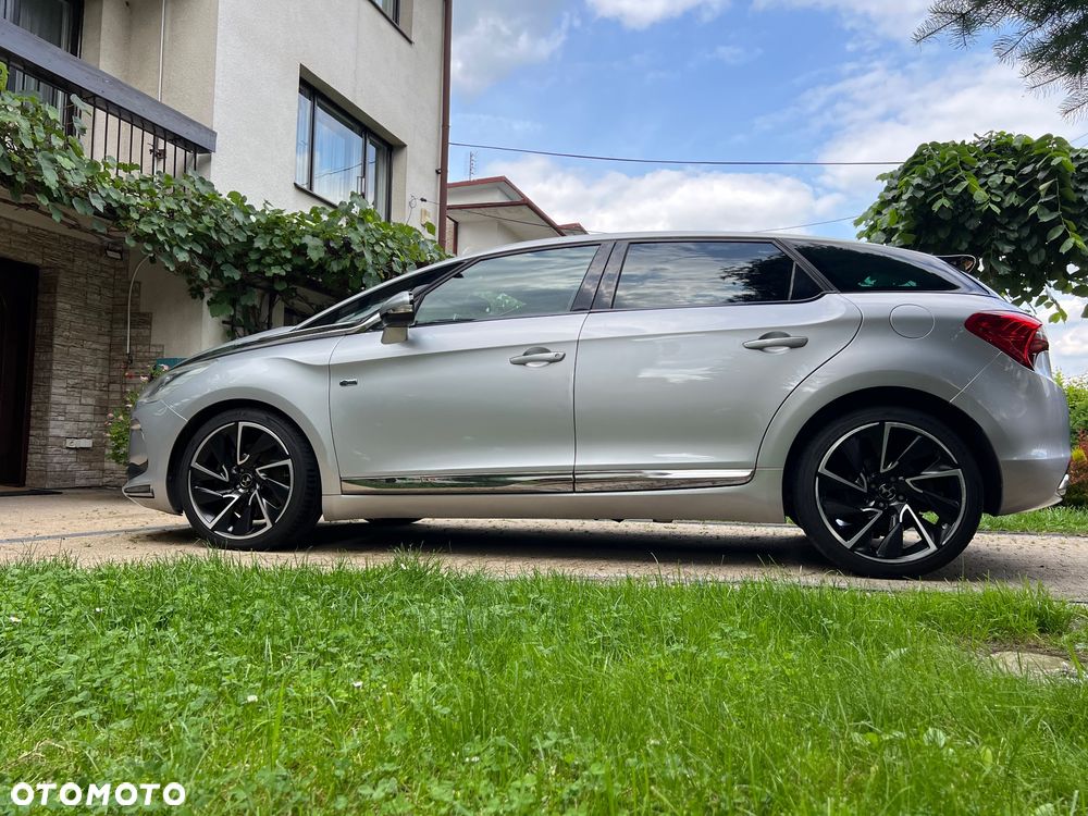Citroën DS5 2.0 HDi Hybrid4 SportChic MCP - 22