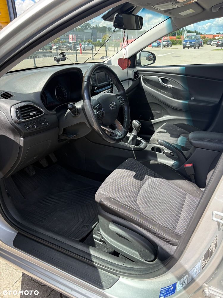 Hyundai i30 1.4 Classic + - 21