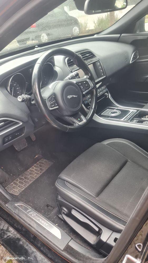 Jaguar XE 2.0 D R-Sport Aut. - 4