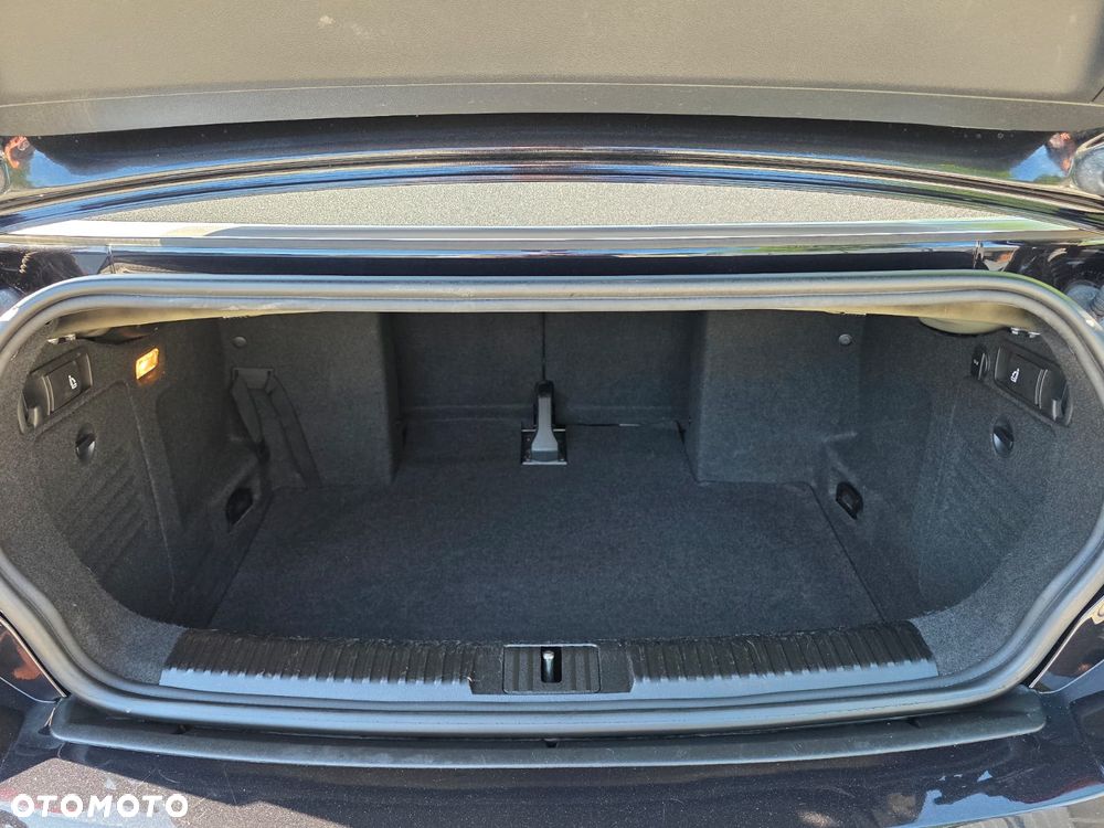 Volkswagen Golf Cabrio R DSG - 32