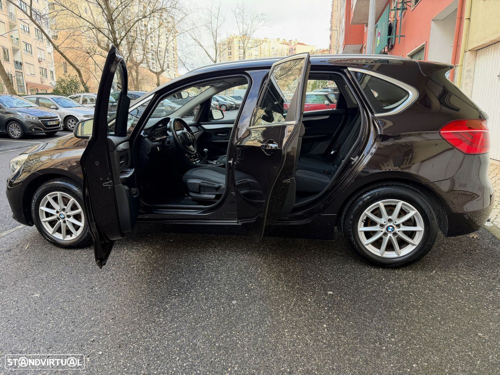 BMW 218 Active Tourer d Advantage - 8