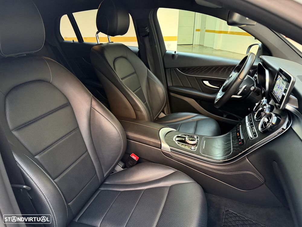 Mercedes-Benz GLC 350 e Coupé AMG Line 4-Matic - 26