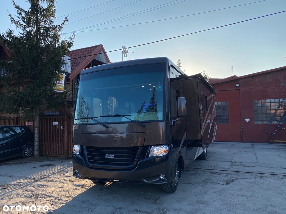 Ford F53 - 3