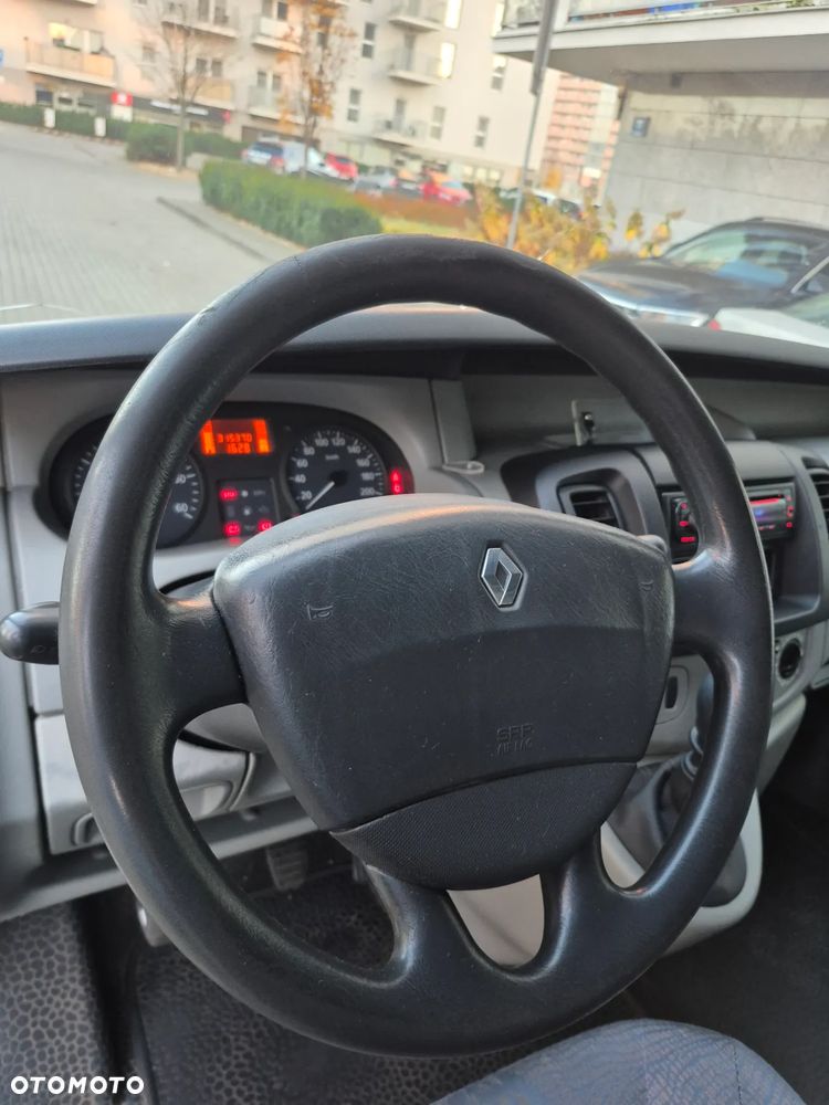 Renault Traffic - 16