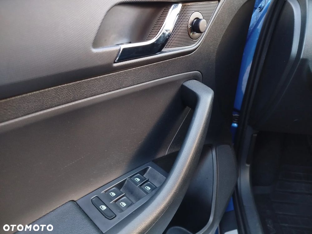 Skoda RAPID 1.2 TSI Ambition - 12