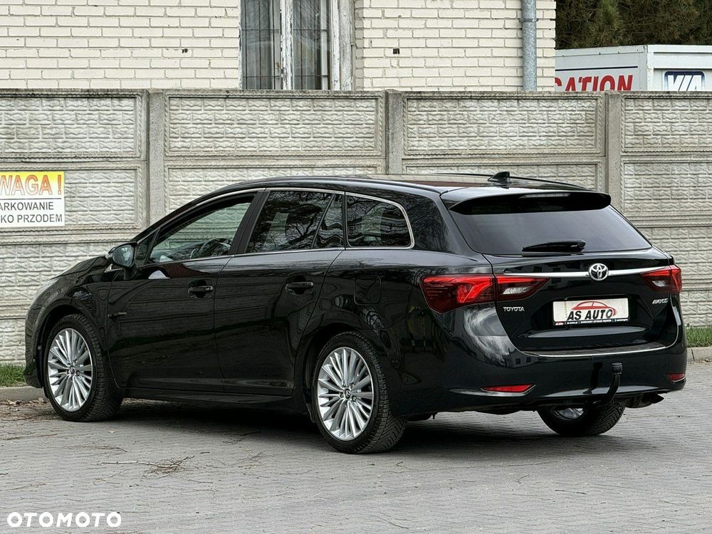 Toyota Avensis 1.8 Premium - 37