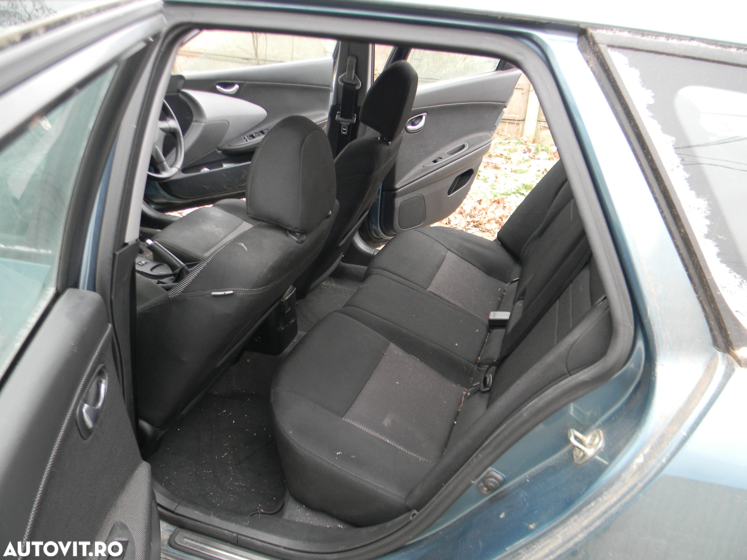 Dezmembrari  Nissan PRIMERA (P12, WP12)  2002  > 0000 2.0 Benzina - 27
