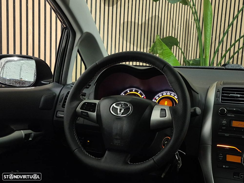 Toyota Auris 1.33 VVT-i Sol - 12