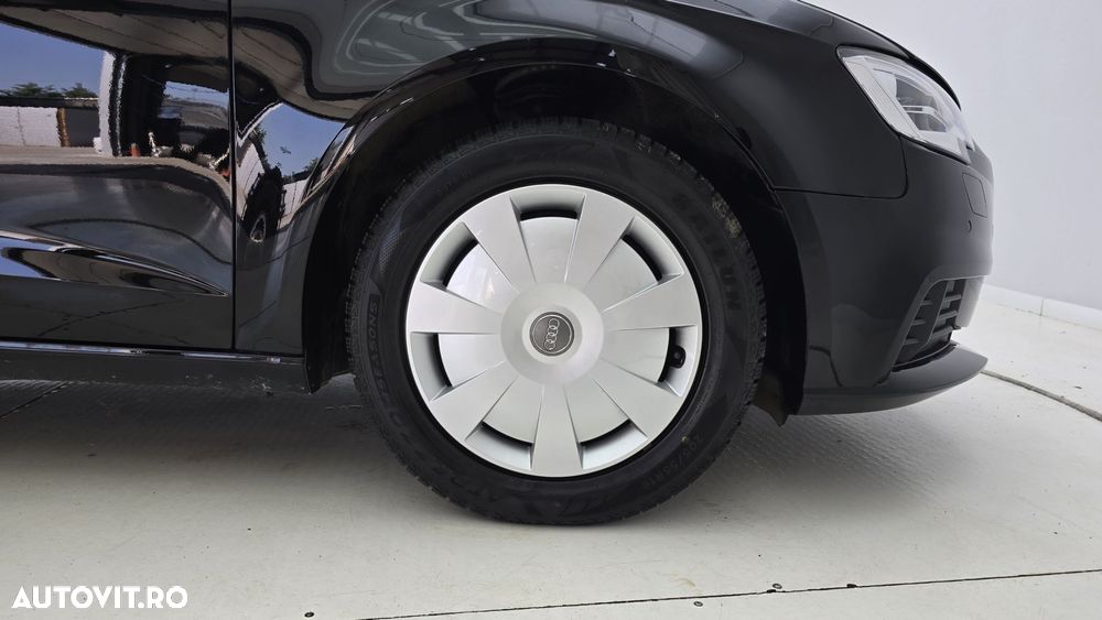 Audi A3 Sportback 1.6 TDI S tronic - 23